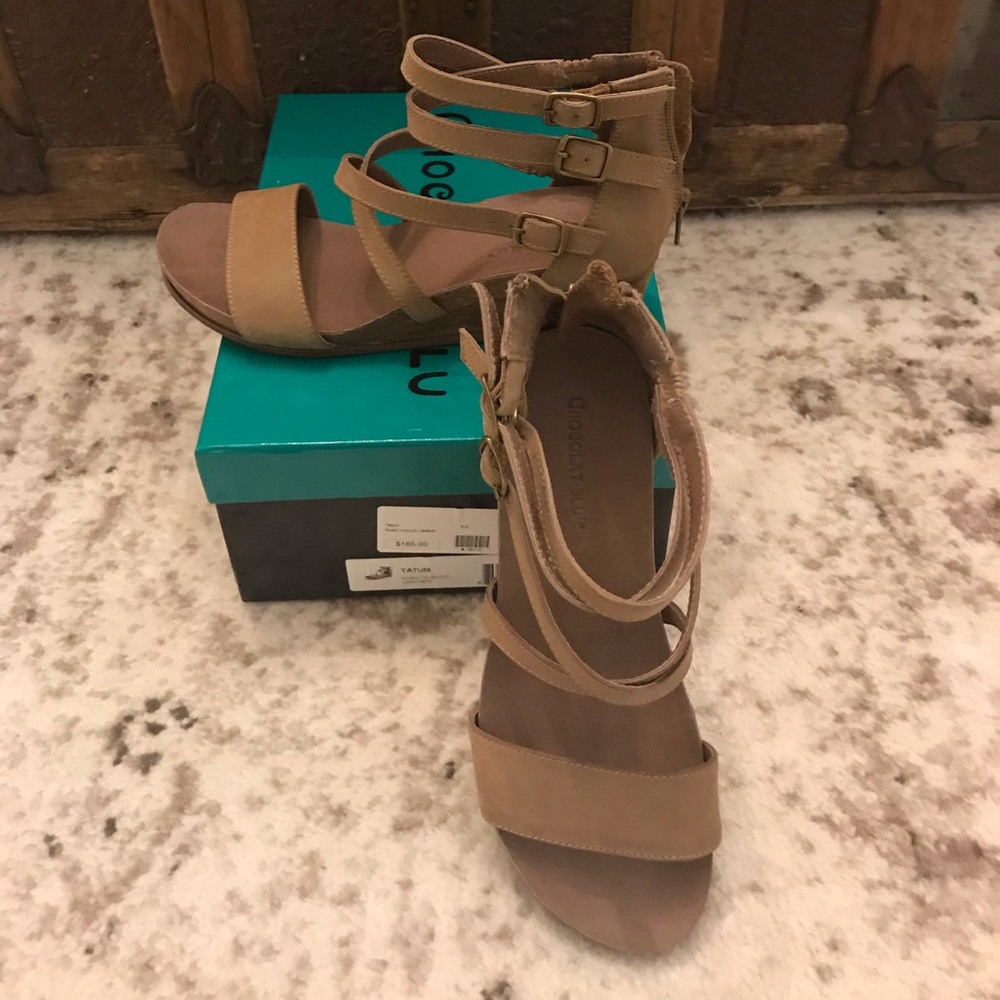 Chocolate blu wedge sandal. Size 6.5